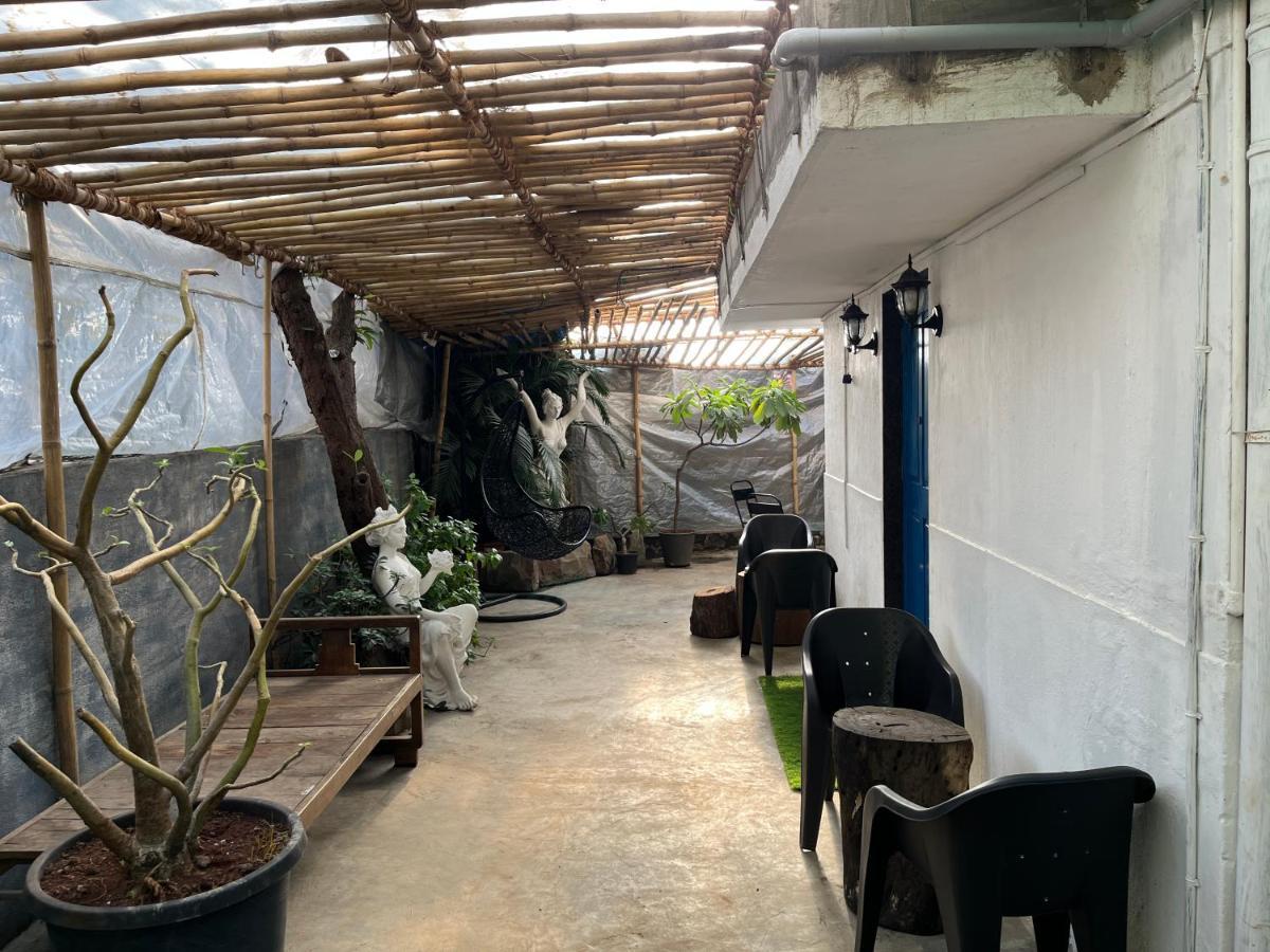 Homestay Rocky *