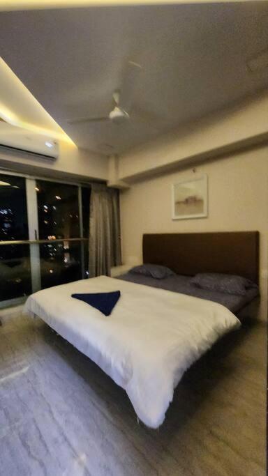 Ocean View Luxury Designer Apartment Mumbai