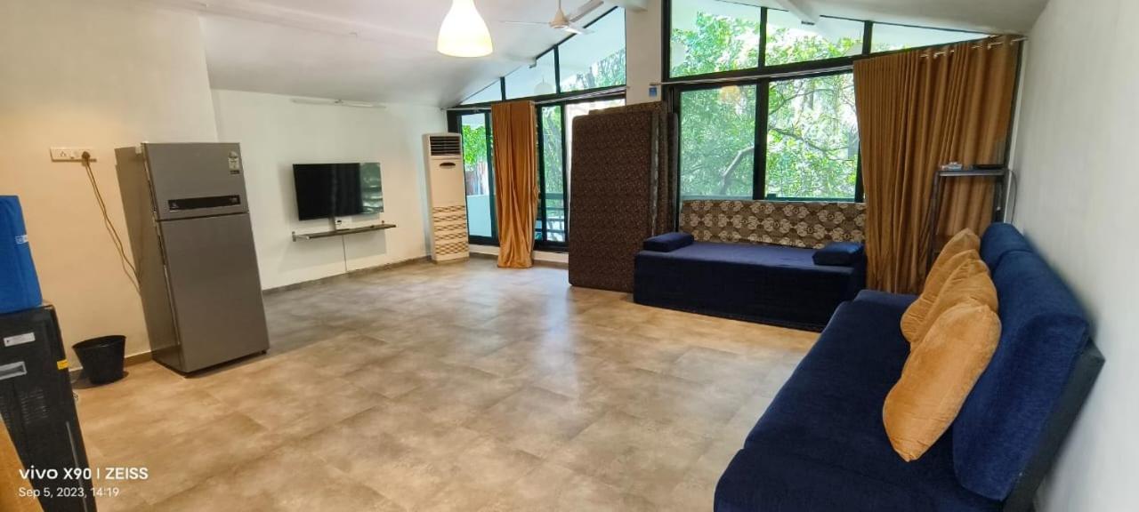 Glass Luxe Villa