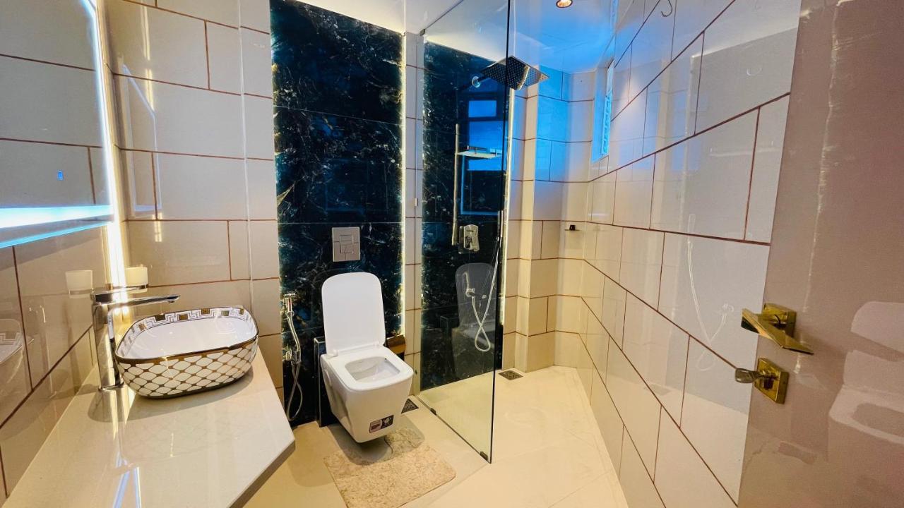 Home2 Renaissance Club Hotel