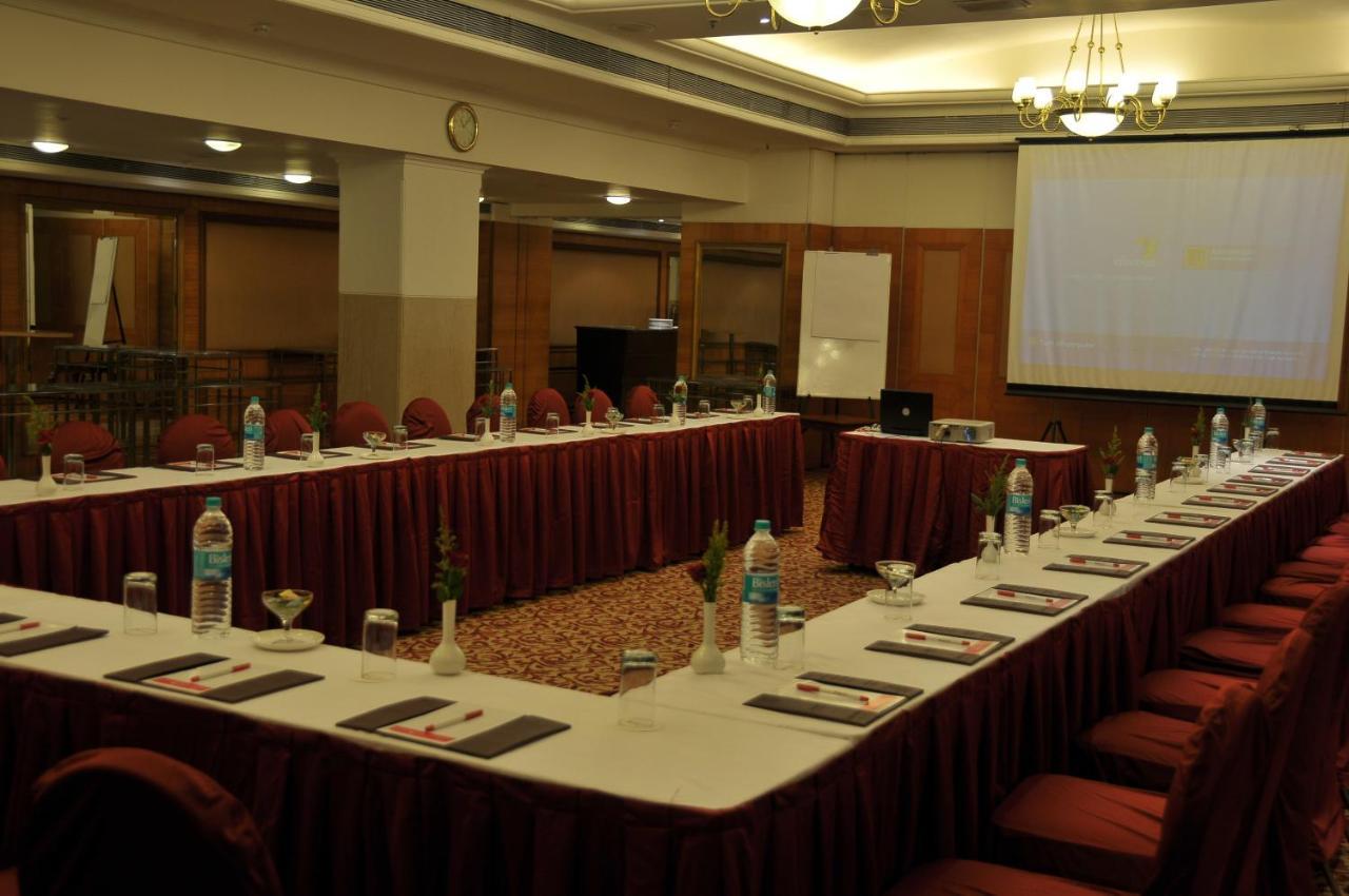 Ramada Plaza By Wyndham Palm Grove Hotel 5*