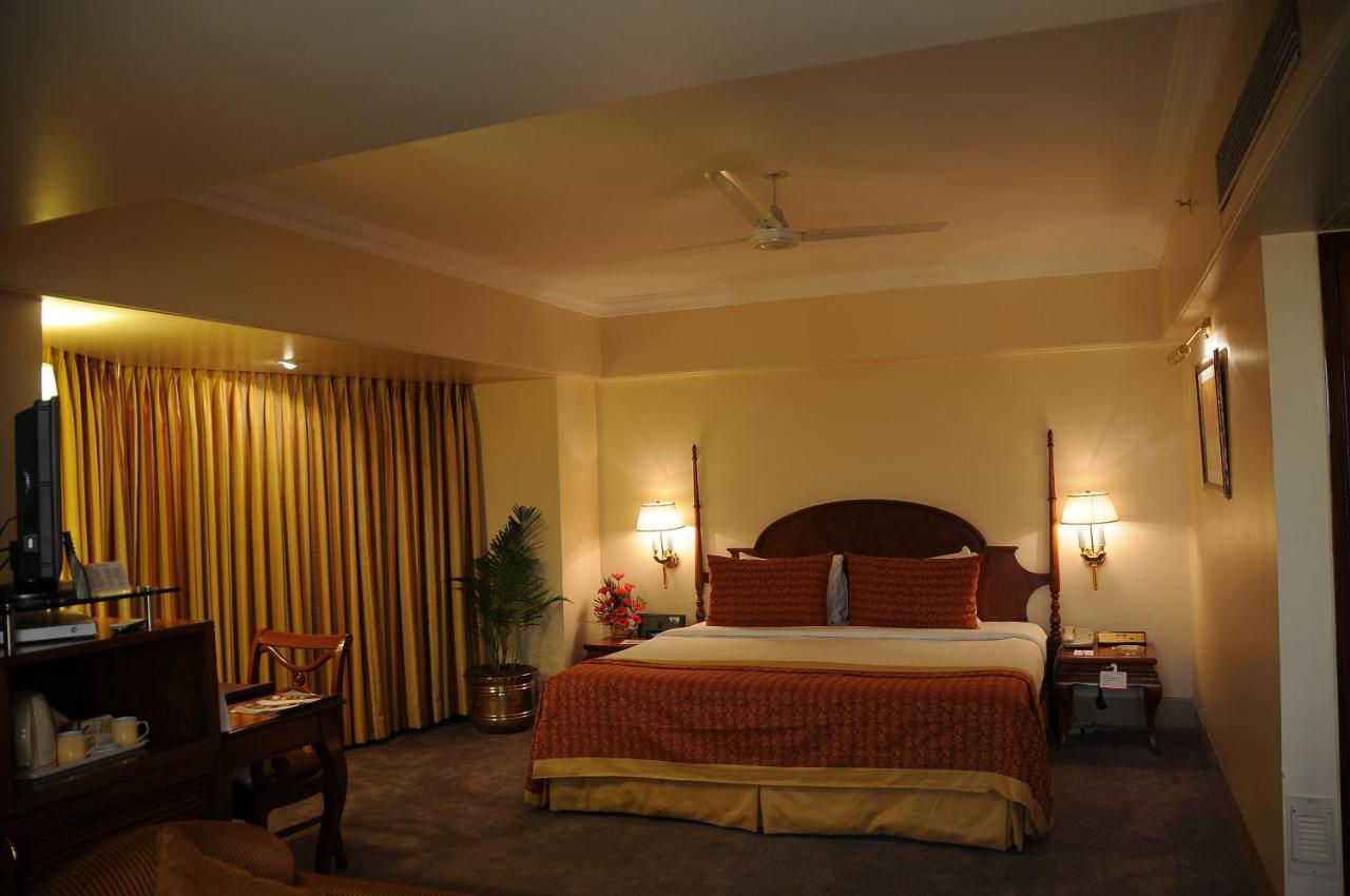Ramada Plaza By Wyndham Palm Grove Hotel 5*
