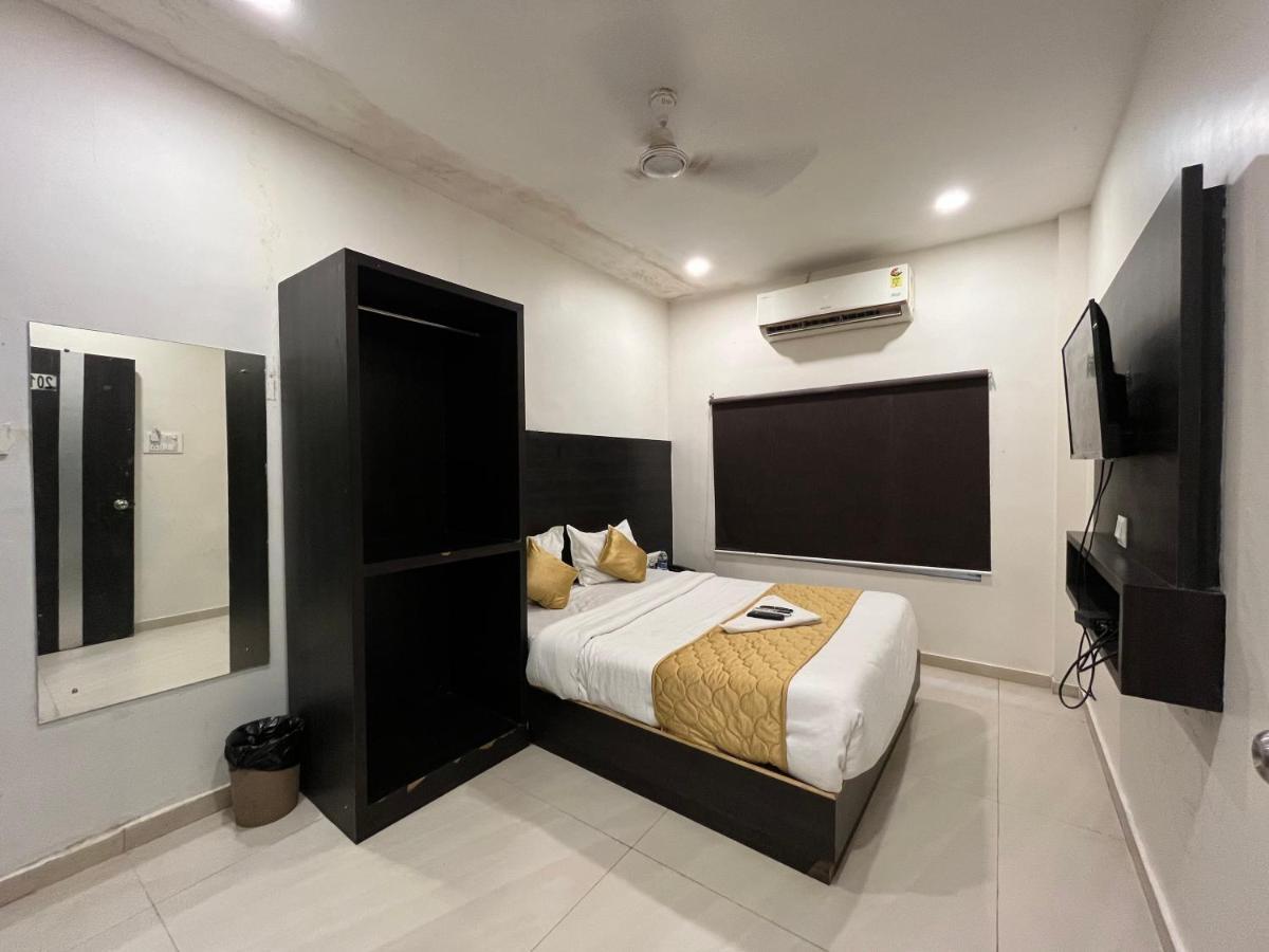 Hotel Wind Flower Regency - Near Kokilaben Hospital