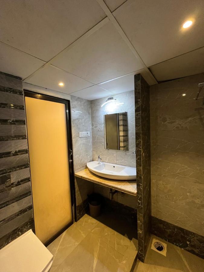 Wind Flower Regency - Near Kokilaben Hospital 3*