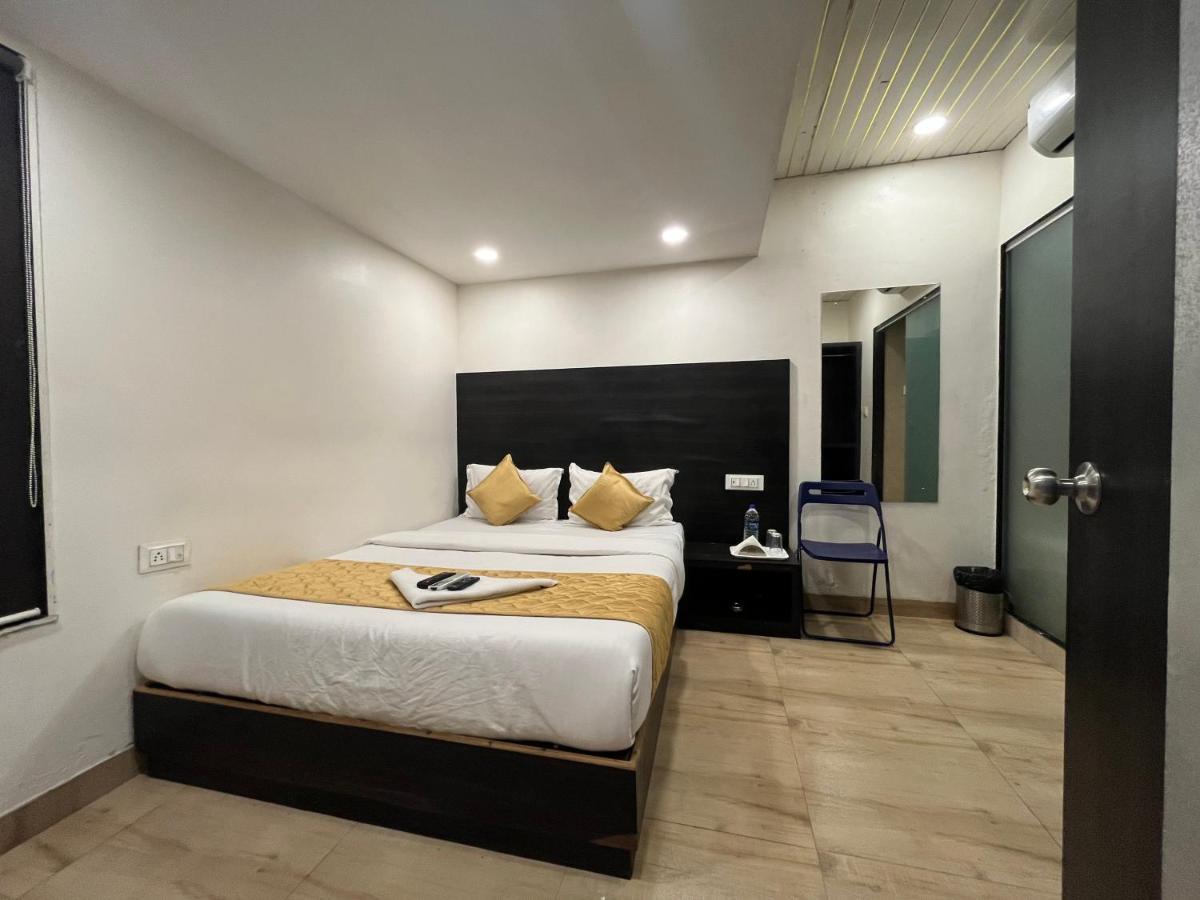 Hotel Wind Flower Regency - Near Kokilaben Hospital Mumbai