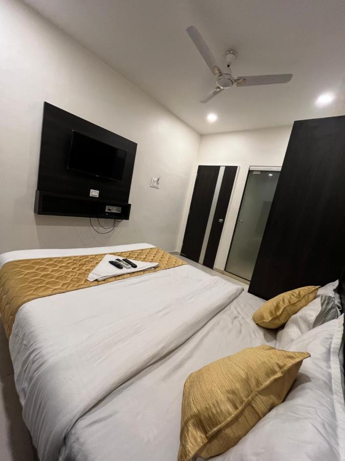 Wind Flower Regency - Near Kokilaben Hospital Hotel 3*