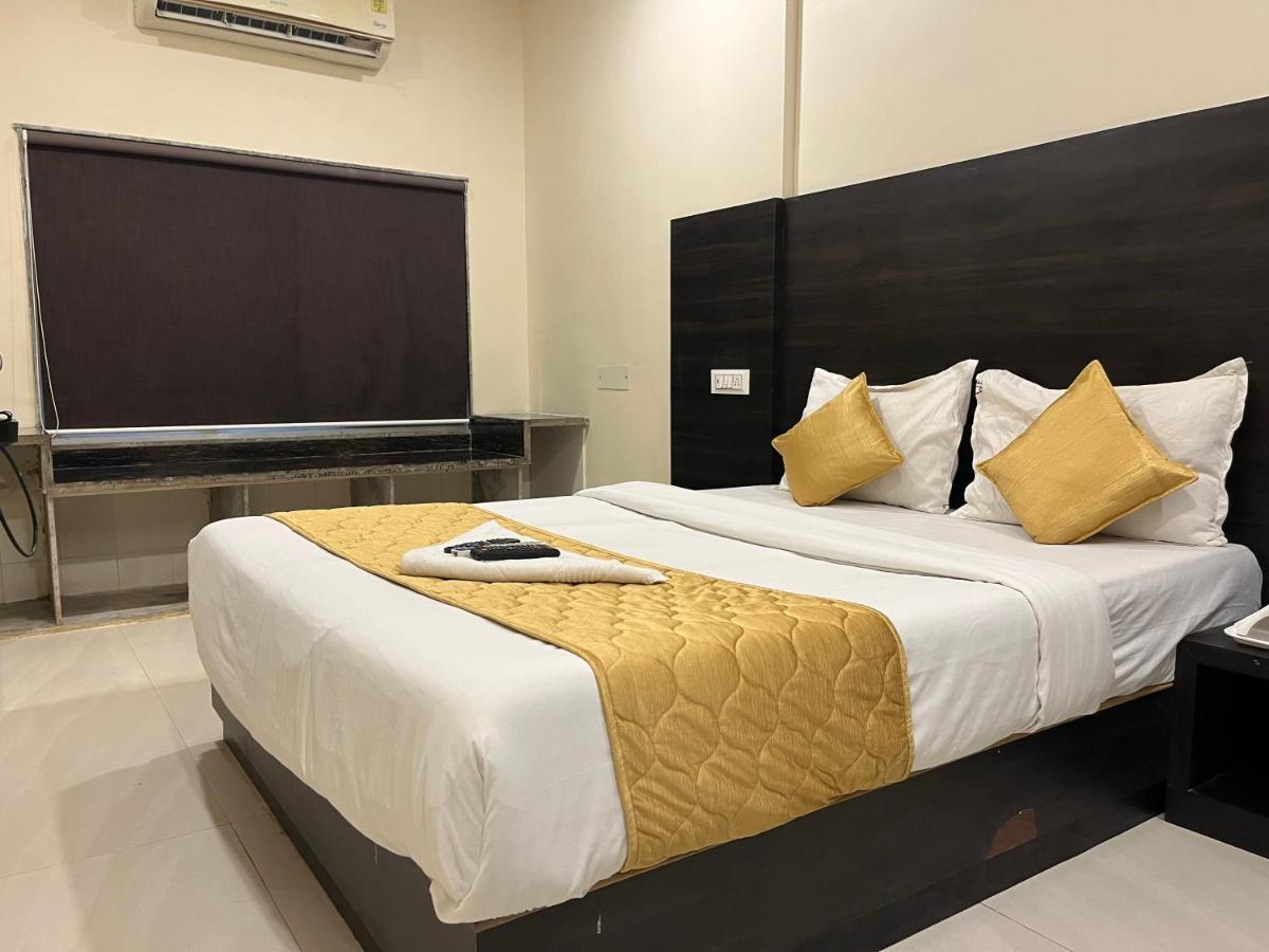 Wind Flower Regency - Near Kokilaben Hospital Hotel 3*