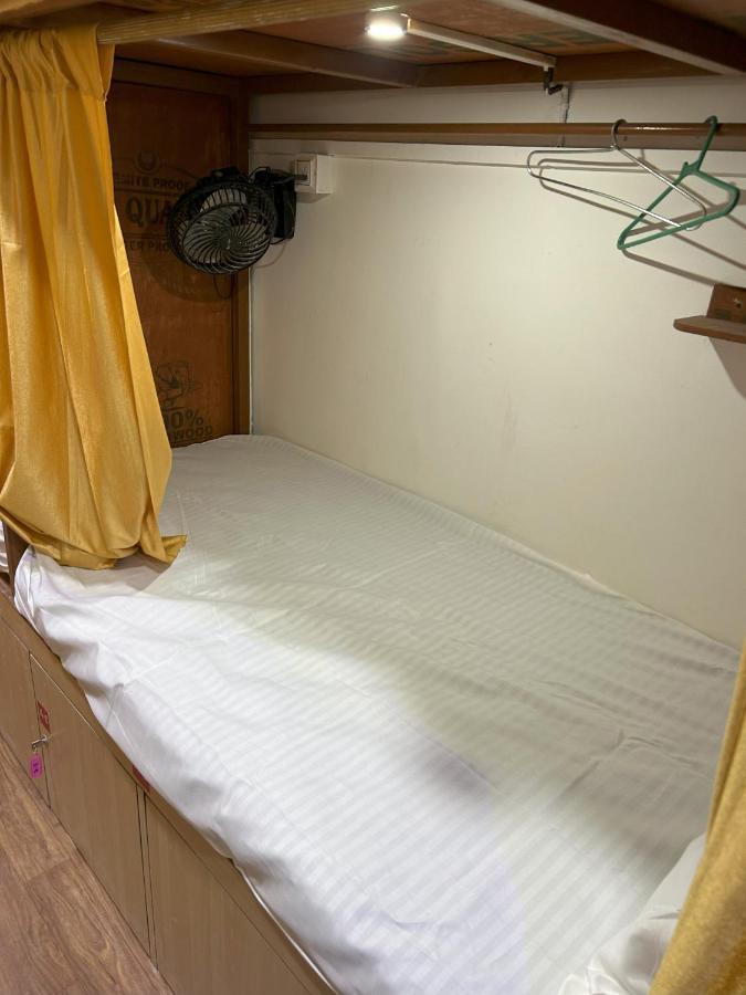 Hostel 72