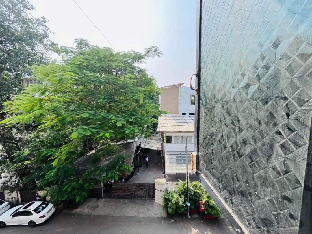 Apartment Khar West : Apple *