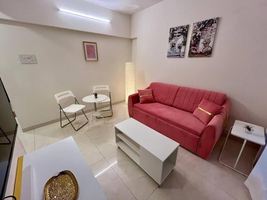 La Valentine 1 Bhk * Mumbai