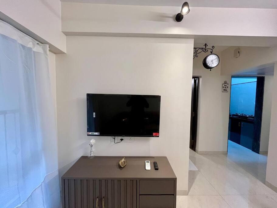 La Timberland 1 Bhk * Mumbai