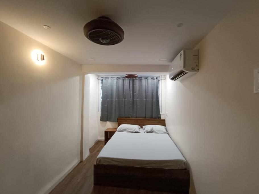 Private Studio In South Mumbai's Heart Apartment