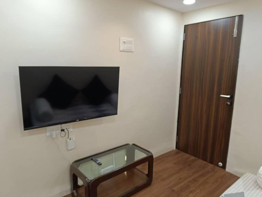 Private Studio In South Mumbai's Heart