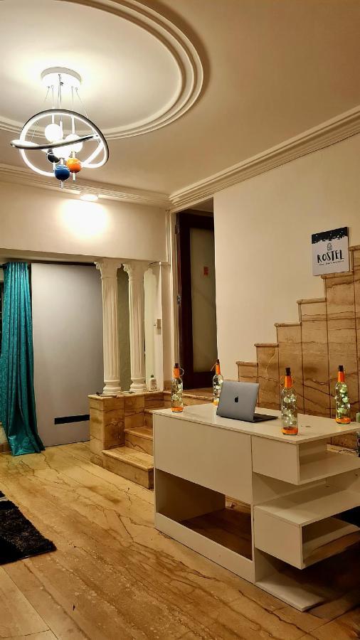 Rostel Live Hostel Mumbai
