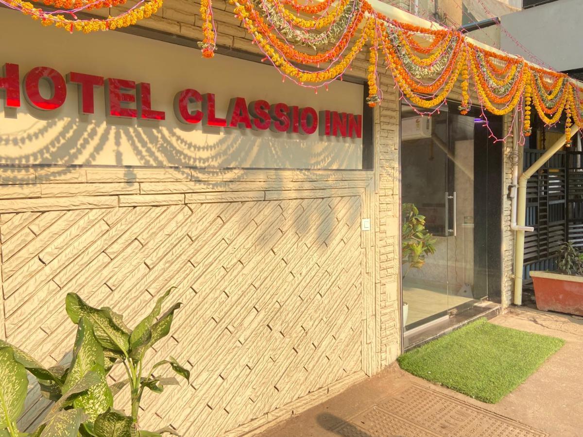 Hotel Classio - Near Kokilaben Hospital, Andheri West Bombaim