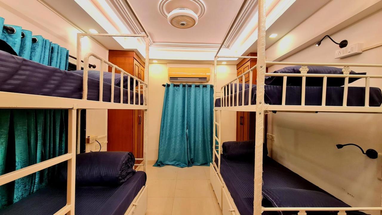 Hostel Rostel Live *