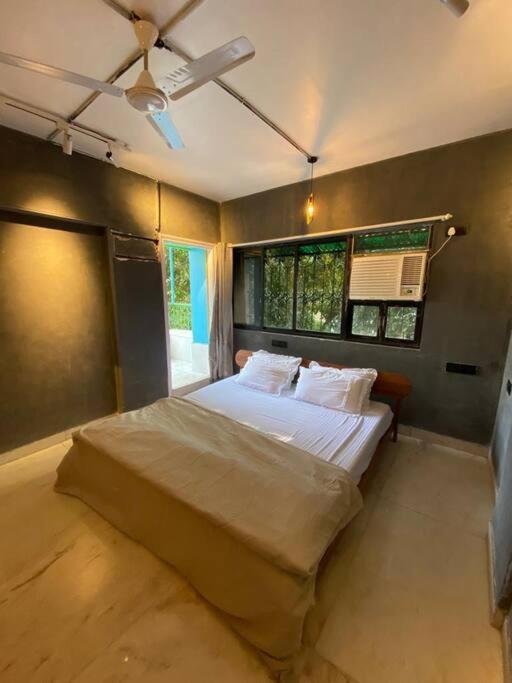 Concrete Rainforest Apartment *