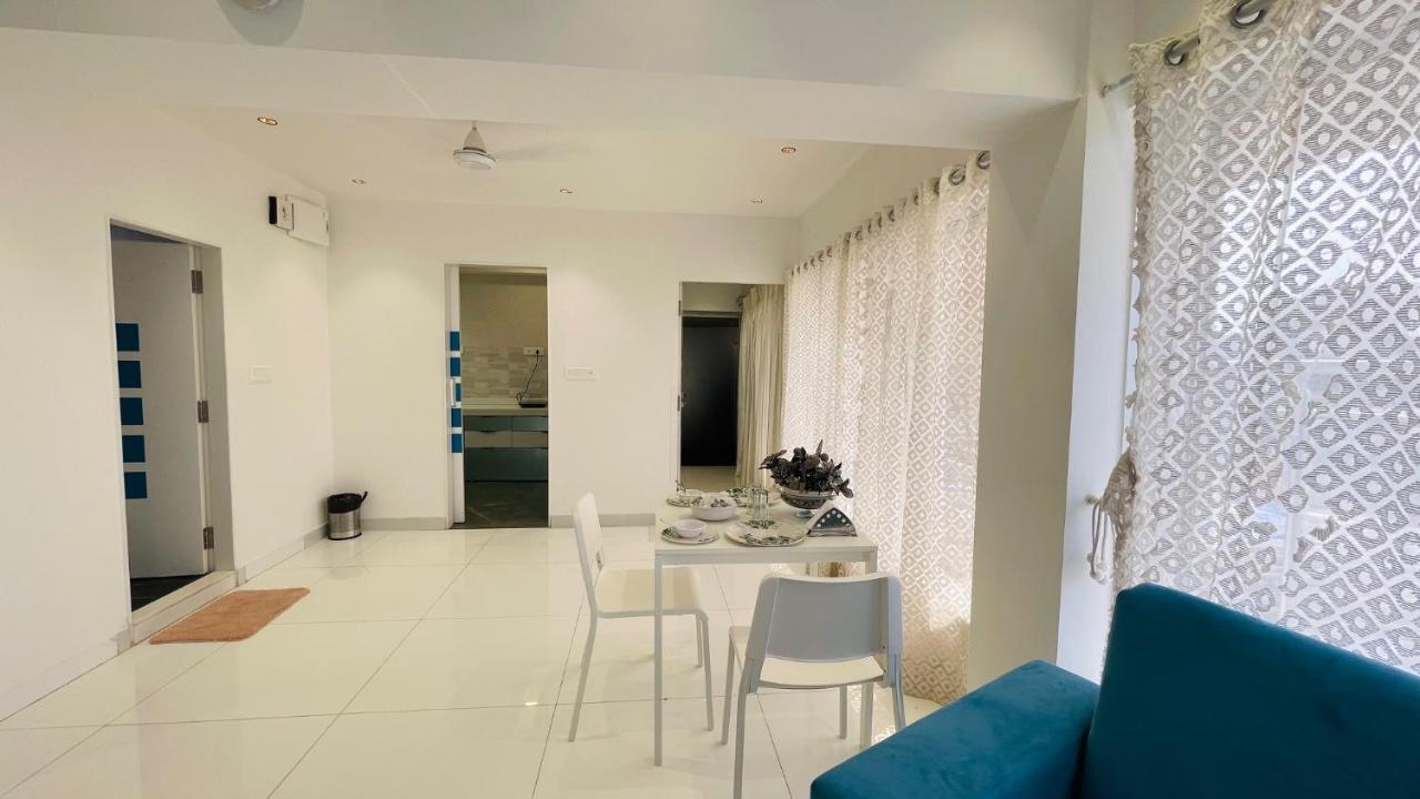Apartment One Bedroom Apartment- Near Kokilaben Ambani Hospital, Andheri West