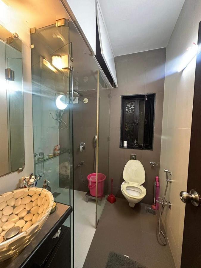 Apartment Surya Kiran: Linking Road Bandra West 3bhk Mumbai