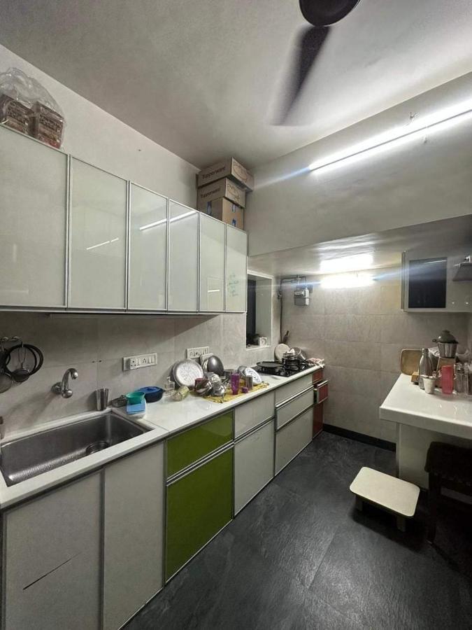 Surya Kiran: Linking Road Bandra West 3bhk * Mumbai