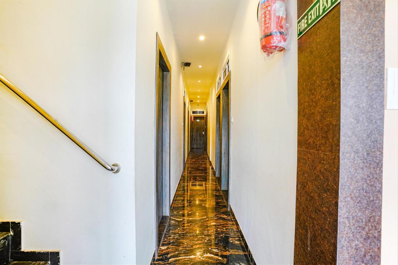 Hotel Fabhotel Royal Palace I Mumbai