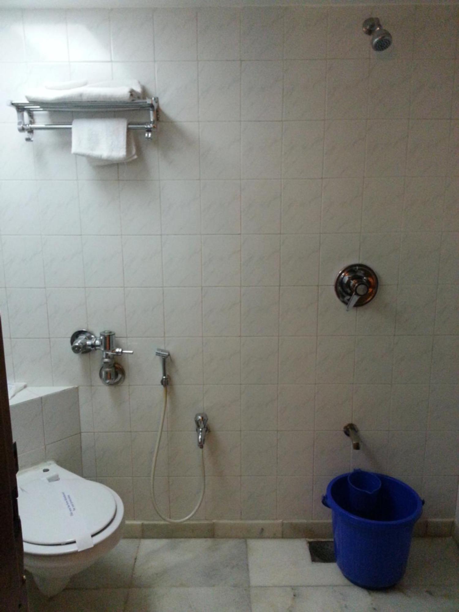 Ashray International, Sion - Near Bkc