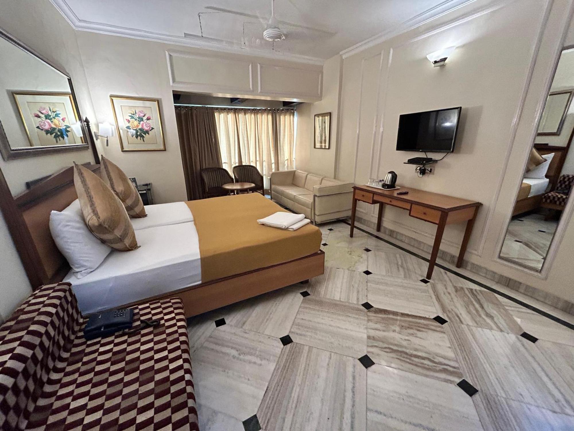 Royal Park Dockyard Hotel