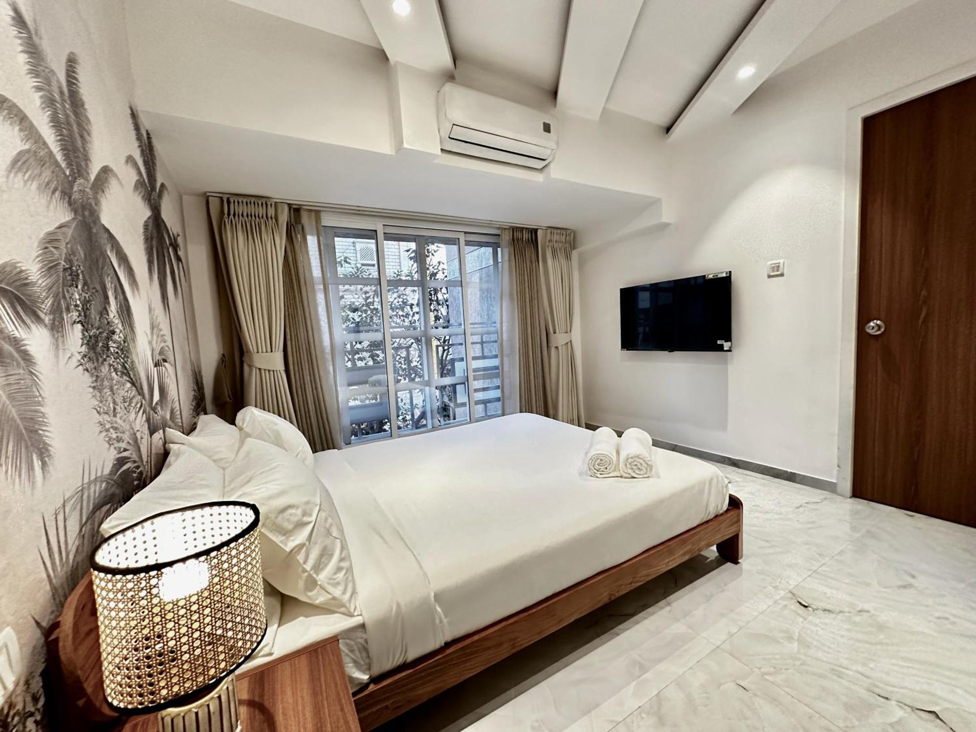 Luxury 2 Bhk Tropical With Workspace In Khar West * Mumbai