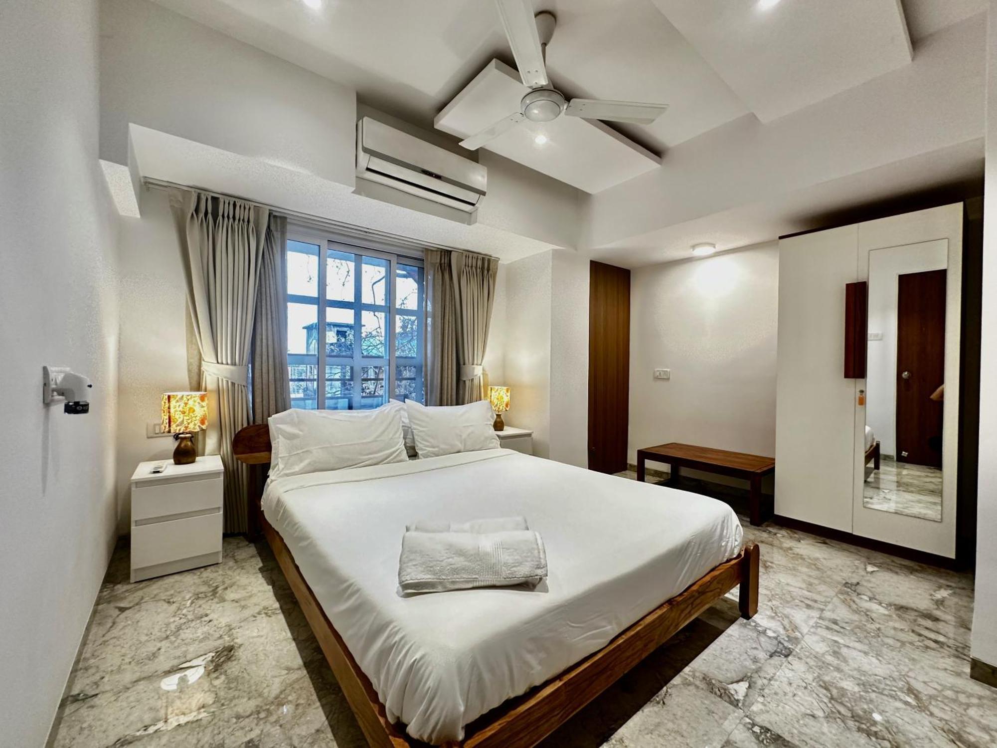 Apartment Luxury 2 Bhk Tropical With Workspace In Khar West