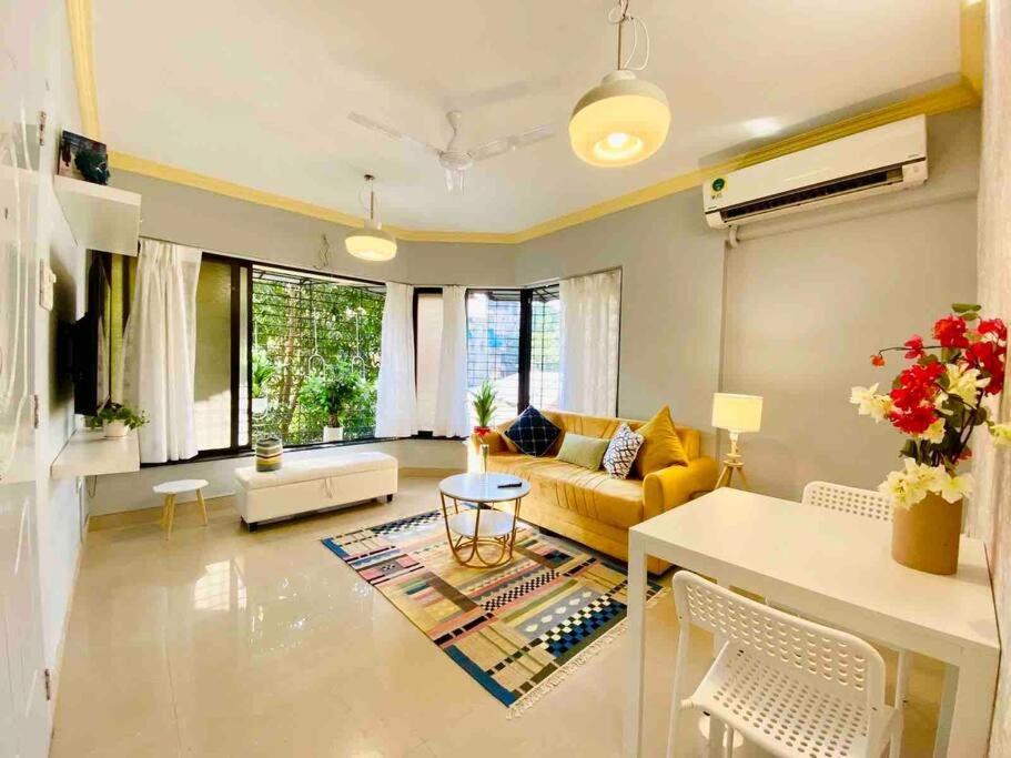 Apartment Simon Lydia 3 - A Bliss Nest In Bandra, Pali Village By Connekt Homes