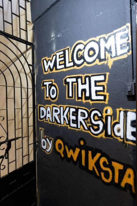 Apartment Welcome To The Darker Side *