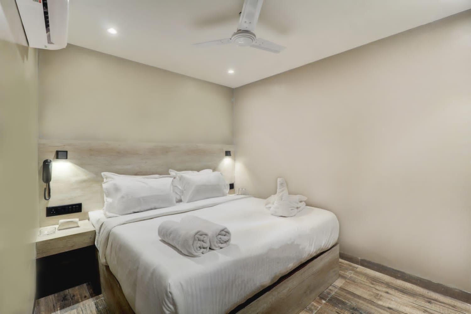 Luxury Embrace Near Exhibition Center Guest house *