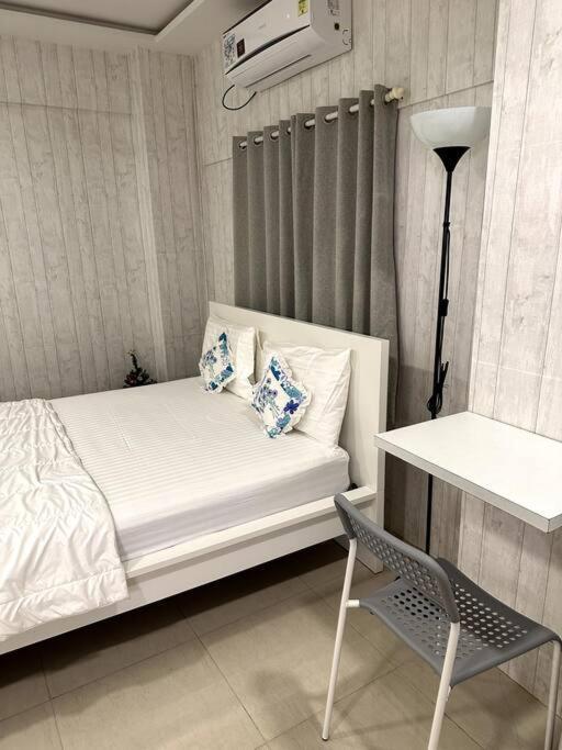 Basti 1 Chuim Village Khar West * Mumbai