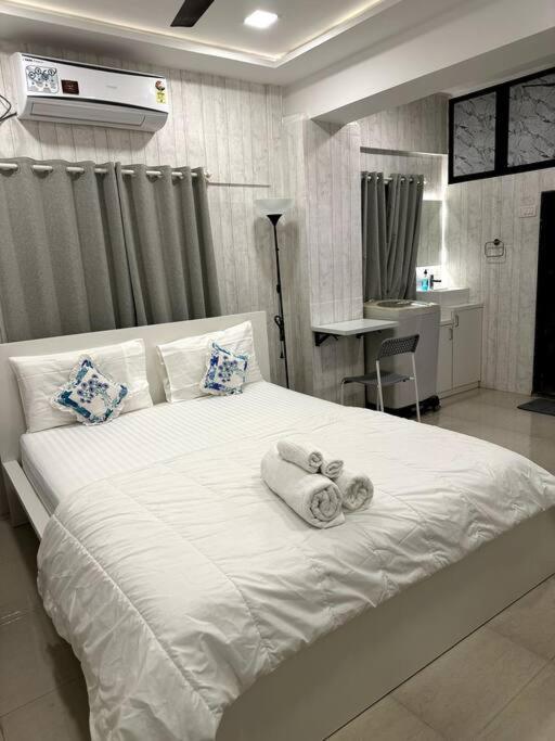 Basti 1 Chuim Village Khar West Apartment