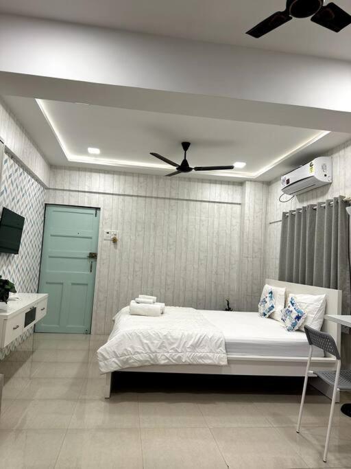 Basti 1 Chuim Village Khar West