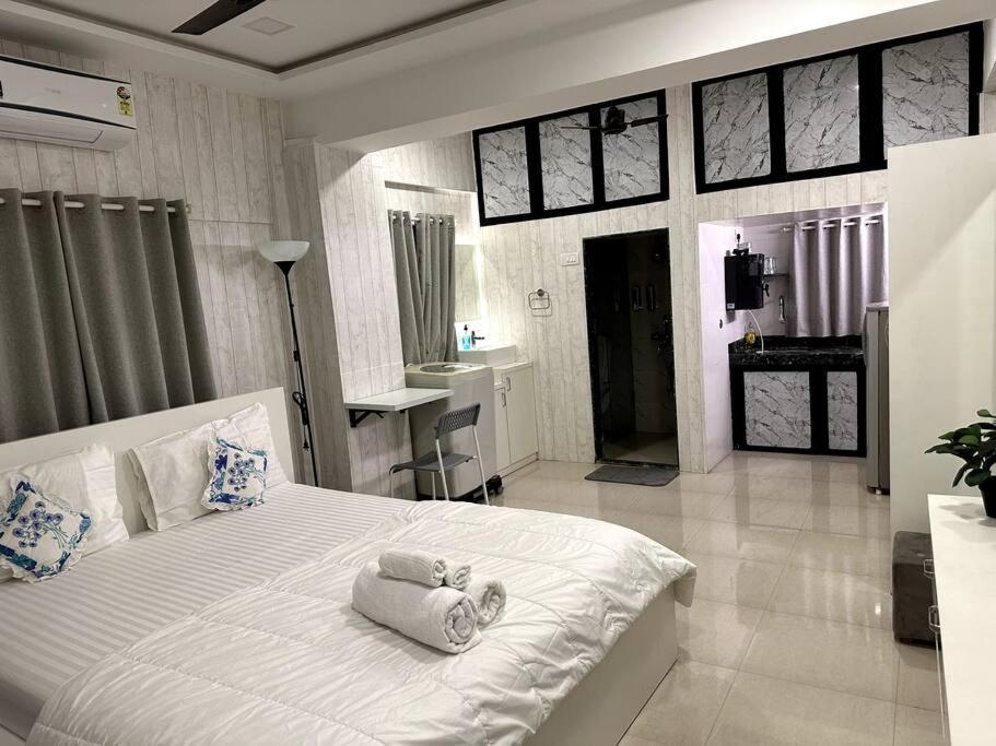 Basti 1 Chuim Village Khar West * Mumbai