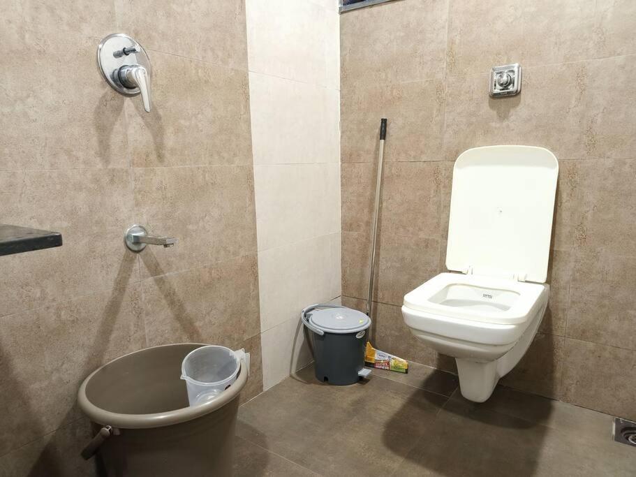 1 Bedroom Apartment- Close To Bkc * Mumbai