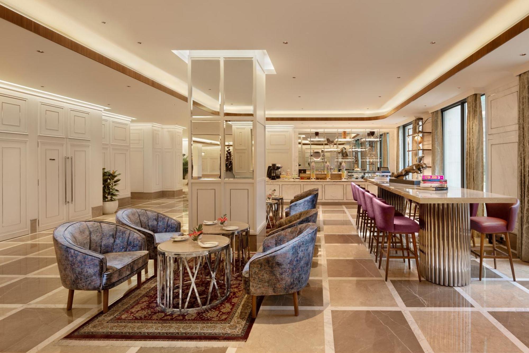 Aurika, International Airport Hotel