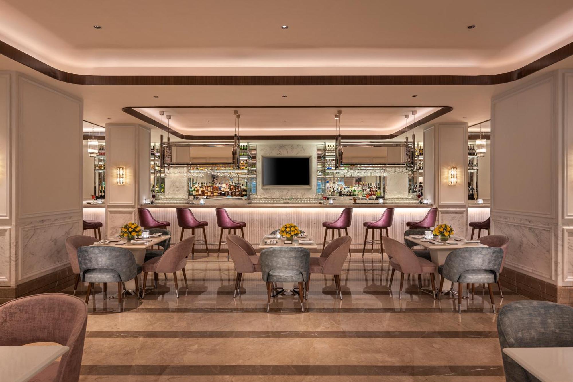 Aurika, International Airport Hotel