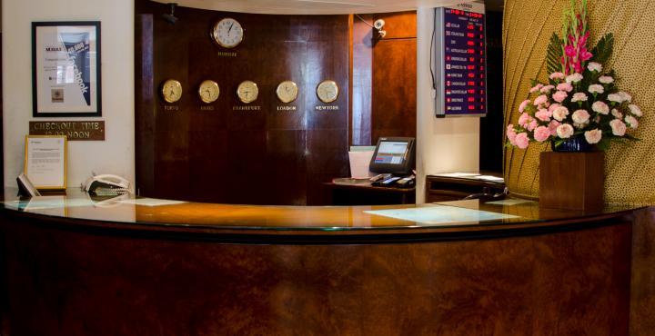 Kohinoor Continental, Airport