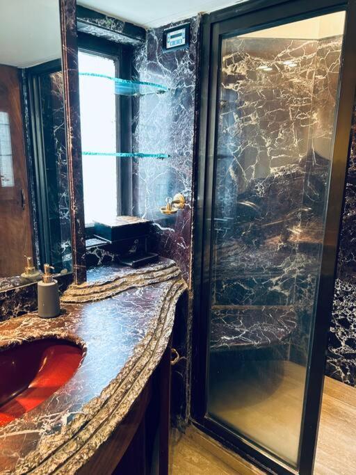 Gold Palace 3 Bedroom Hall