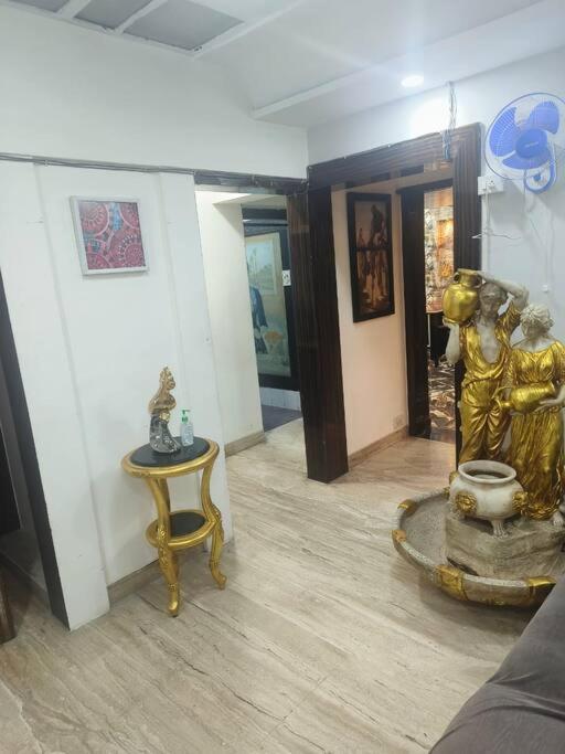 Apartment Gold Palace 3 Bedroom Hall *