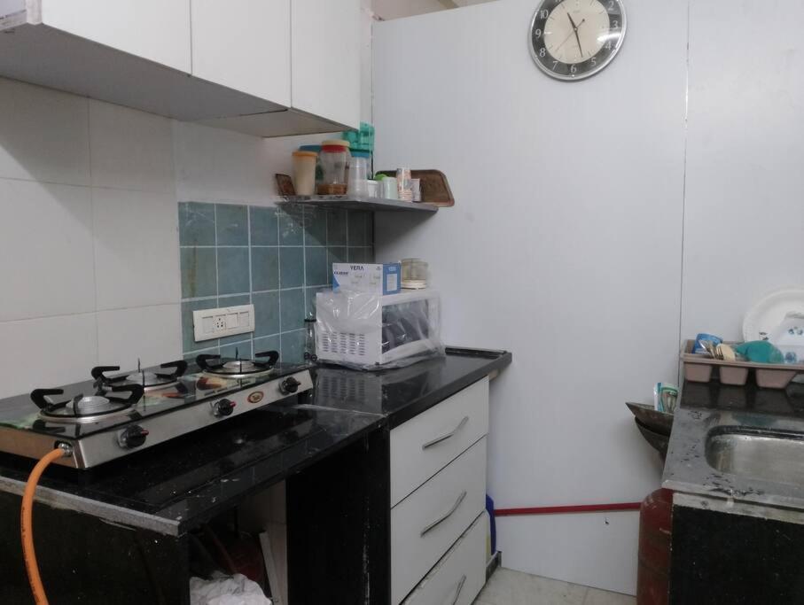Luxurious 3 Bedroom Hall In Bandra West