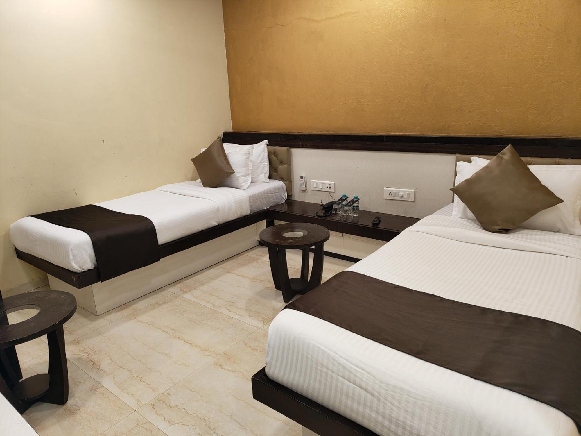 The Majlis - Colaba Hotel 3*