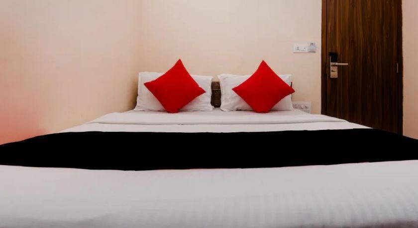 Guest house Wind Flower New Aadya International Near International Airport Mumbai