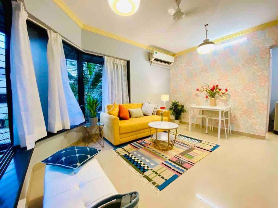 Apartment Simon Lydia 3 - A Bliss Nest In Bandra, Pali Village By Connekt Homes *