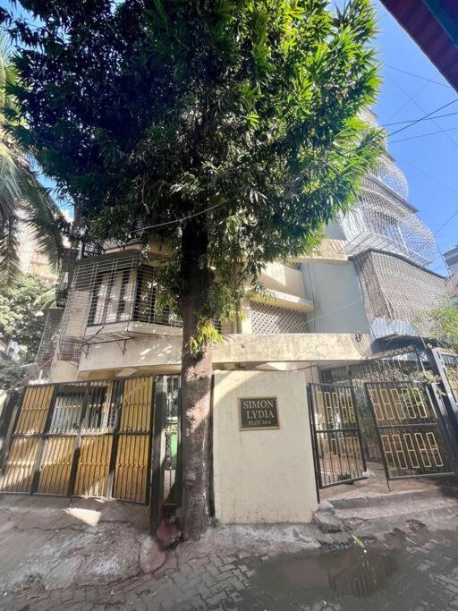 Apartment Simon Lydia 3 - A Bliss Nest In Bandra, Pali Village By Connekt Homes Mumbai