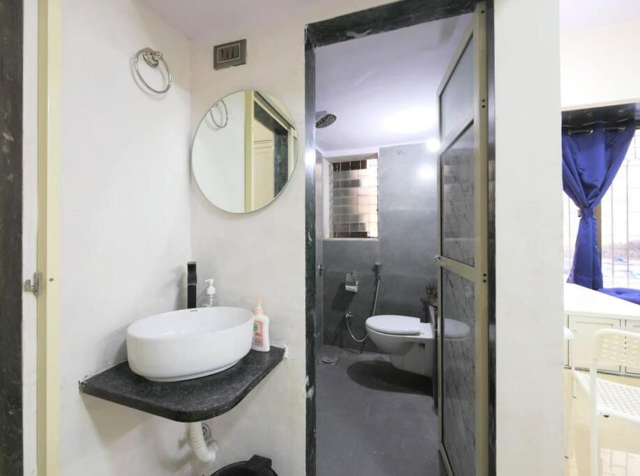 Apartment Solace - 1 Bhk - Walk Away From Carter Road *
