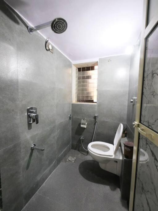 Solace - 1 Bhk - Walk Away From Carter Road *
