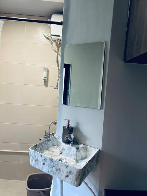 Gold Palace 3 Bedroom Hall Apartment *